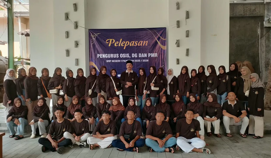 OSIS, Dewan Galang, dan PMR SMPN 1 Pamotan Gelar Serah Terima Kepengurusan di Yogyakarta–Magelang